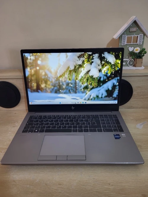 HP ZBook Fury G10 | CORE i7-13850HX | NVIDIA RTX A1000 4GB | 32GB RAM | 1To NVMe SSD | MOBILE WORKSTATION