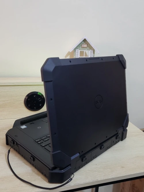 Dell Latitude Rugged Extreme 7424 14'' FHD TACTILE | CORE i5-8350U | 16GB RAM | 512GB NVMe SSD