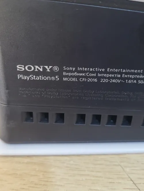 Sony Console PlayStation 5 Slim - UHD 8K - 1TB + 2 MANETTES - Édition Digital (VERSION SANS DISC DVD) (Modèle Slim) CFI-2016