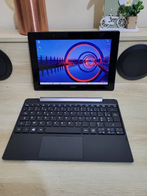 ACER Aspire Switch SW5-017 | Atom x5-Z8350 Hybride 2-en-1 10.1" Écran tactile | 4GB RAM | 64GB SSD 