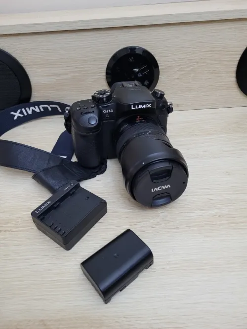 Hybride Panasonic Lumix GH4 vidéo en 4K/UHD + Lumix G X Vario 12-35mm f/2.8 ASPH Power OIS