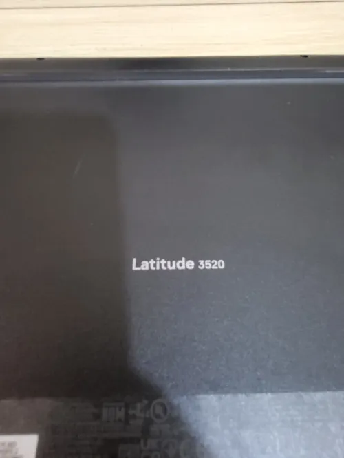 DELL LATITUDE 3520 15.6'' FHD | INTEL CORE i5 1135G7 | 8GB RAM | 256GB SSD | INTEL IRIS XE GRAPHICS