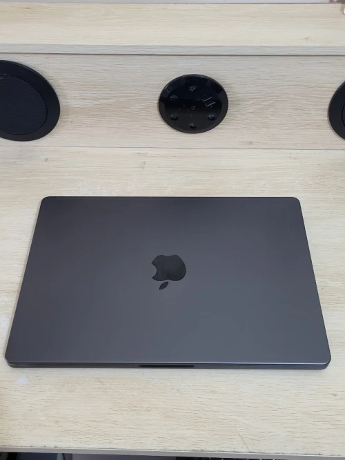 MacBook Pro M4 MAX 14'' 2024 | Puce M4 Max CPU 16 COEURS | GPU 40 COEURS | 64GB RAM | 1TB SSD | CYCLES 177