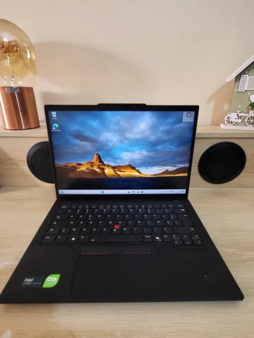 THINKPAD T14 14'' FHD+ | INTEL CORE Ultra 7 165U | 32GB RAM | 256GB NVMe | UHD GRAPHICS | ANNEE 2025