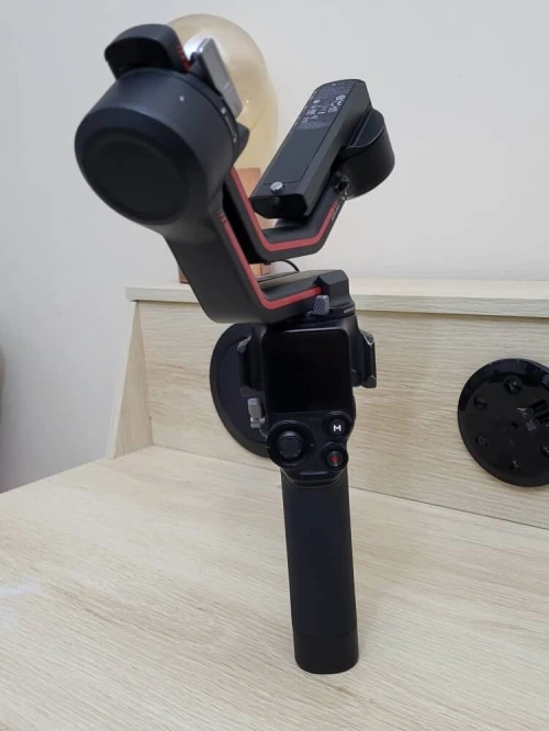 DJI RONIN RS 3 Stabilisateur de nacelle à 3 Axes pour Reflex et caméras Canon/Sony/Nikon....