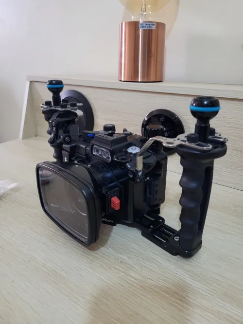 Caisson Sous-marin étanche Nauticam RX100 VII / 7 pack pro + Sony RX100 VII vidéos UHD 4K 30/24