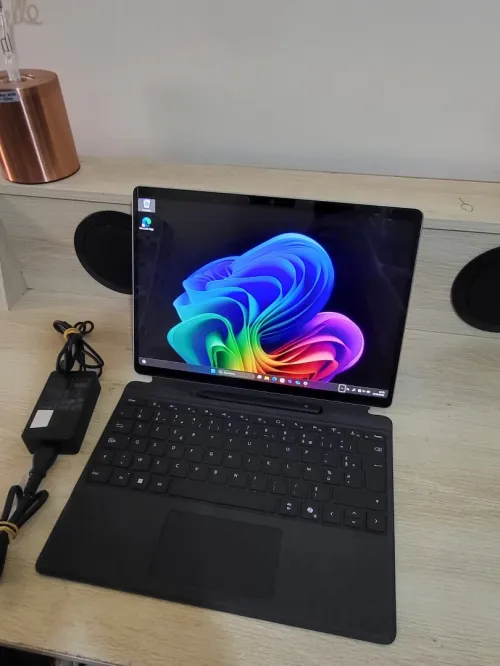 AI Microsoft Surface Pro 11 Copilot+ | OLED 2.8K 13" Tactile 120 Hz | INTEL CORE Ultra 5 236V | 16GB RAM | 256GB RAM | Arc Graphics 130V 8GB | Platine Tablette | Hybride 2-en-1