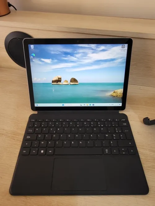 Microsoft Surface GO 4 TACTILE | INTEL N200 | 8GB RAM | 256GB SSD | Poids : 544g