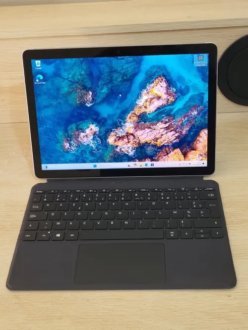 Microsoft Surface GO 2 TACTILE | CORE M3-8100Y 1.61GHz | 8GB RAM | 128GB SSD | | Poids : 544g