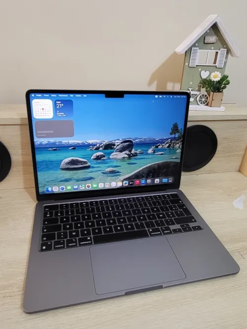 MacBook Air M2 2023 | PUCE M2 8 CPU | GPU 10 COEURS | 8GB RAM | 256GB SSD | CYCLES 67 | MDM BYPASSED