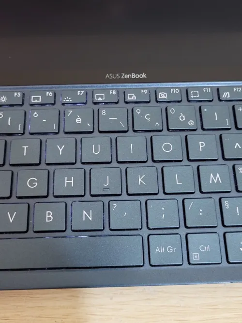 ASUS Zenbook Duo UX481FA 14 POUCES FHD Tactile | INTEL CORE i5 10210U @1.60GHz | 8GB RAM | 512GB NVMe SSD | INTEL UHD GRAPHICS