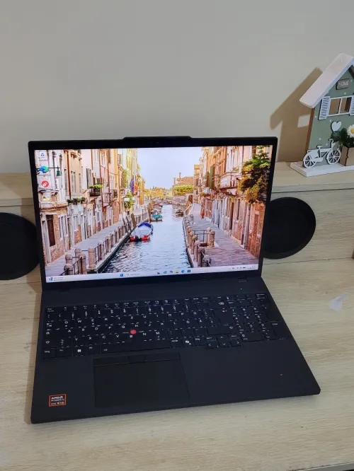 LENOVO THINKPAD P16s GEN 4 | AMD RYZEN AI 9 HX PRO 350 w | 96GB RAM | 2TB NVME | AMD RADEON 890M 8GB | WORKSTATION | ANNÉE 2026