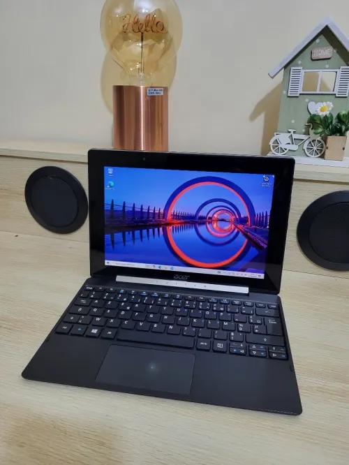 ACER Aspire Switch SW5-017 | Atom x5-Z8350 Hybride 2-en-1 10.1" Écran tactile | 4GB RAM | 64GB SSD 