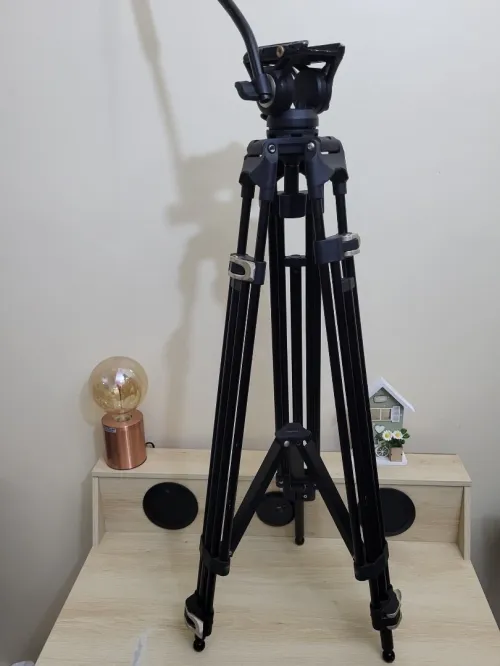 SMALLRIG AD-01 Trépied Vidéo, Trépied en Alliage d'Aluminium de 73"/186cm avec Tête Fluide