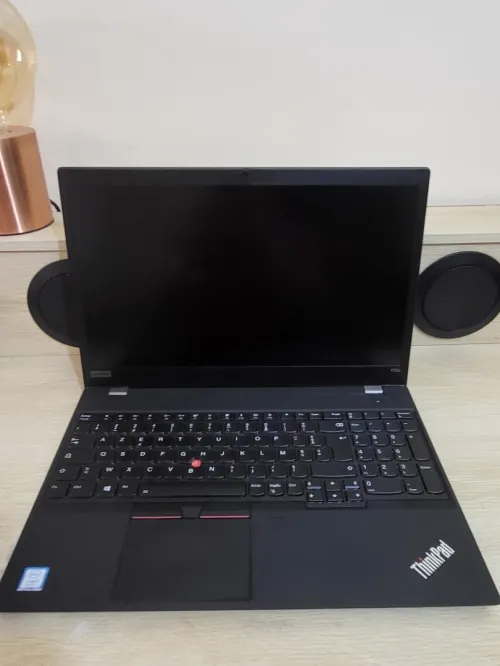 THINKPAD P53s 15.6 FHD | CORE i7 8565U | NVIDIA QUADRO P520 2GB | 8GB RAM | 256 NVME SSD