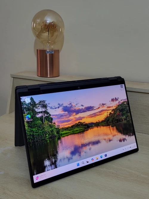 NGIA HP OminiBook X Flip X360 TACTILE 3K OLED 120 Hz | ULTRA 7 258V | 32GB RAM | 1To NVMe SSD | INTEL ARC 140 V 16GB GRAPHICS