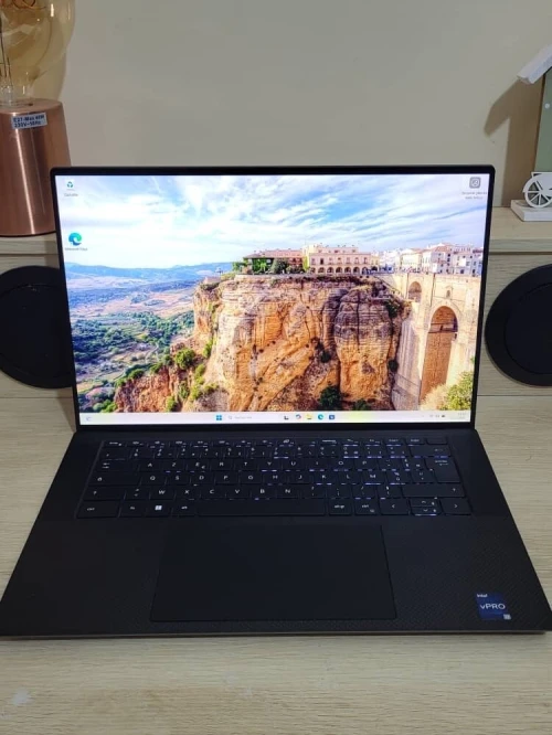 DELL PRECISION 5570 | vPRO CORE i7-128500H | RTX A1000 4GB | 1To NVMe | 32GB RAM | MOBILE WORKSTATION