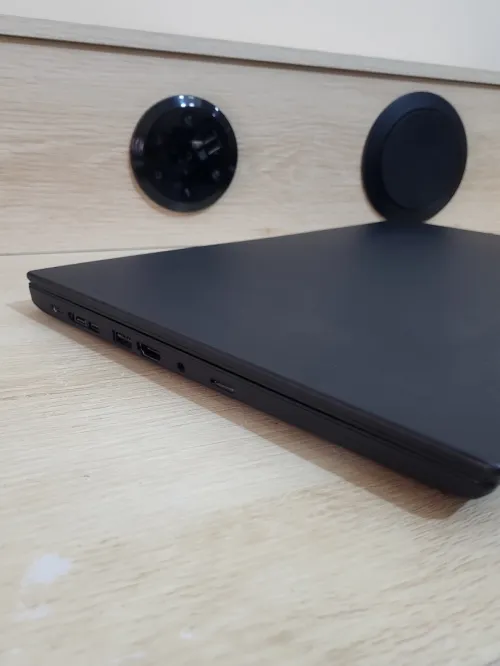 THINKPAD P53s 15.6 FHD | CORE i7 8565U | NVIDIA QUADRO P520 2GB | 8GB RAM | 256 NVME SSD