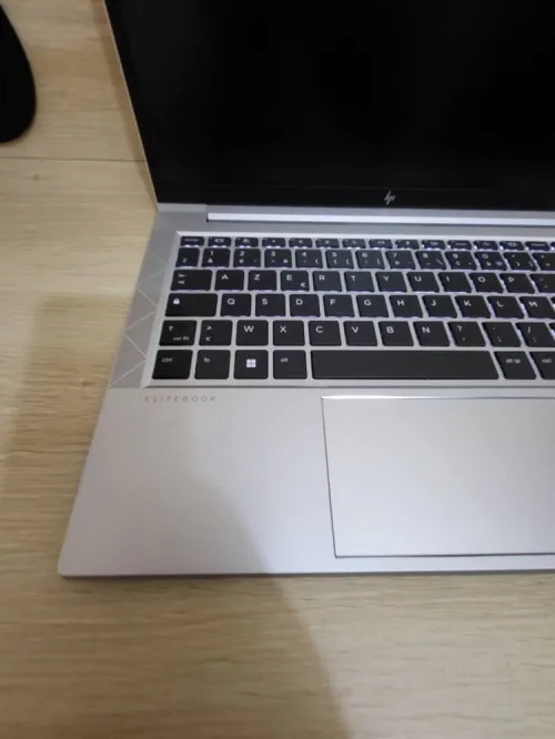 HP ELITEBOOK 830 G8 | CORE i7-1185G7 | 32GB RAM | 512GB SSD | INTEL IRIS XE GRAPHICS