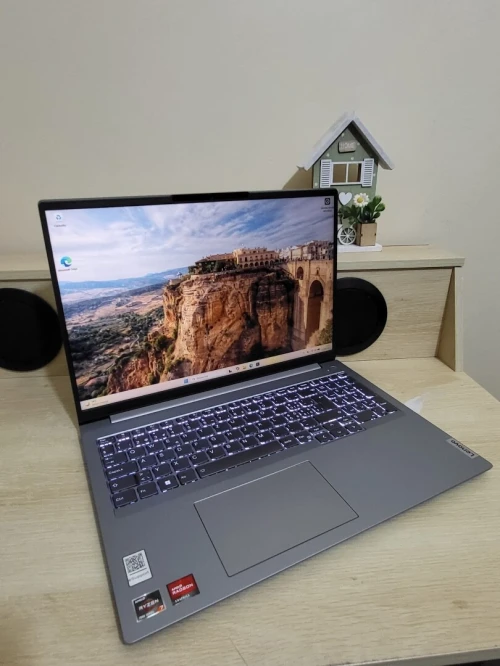 ThinkBook 16 G6 ABP 16'' FHD + | RYZEN 7 7730U | 16GB RAM | 1TB NVMe SSD | AMD RADEON GRAPHICS 2GB