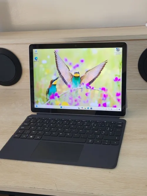 Microsoft Surface GO 2 TACTILE | CORE M3-8100Y 1.61GHz | 8GB RAM | 128GB SSD | | Poids : 544g