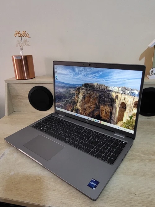 DELL LATITUDE 5540 | CORE i7 1365U | 16GB RAM | 512GB NVMe SSD | INTEL IRIS XE GRAPHICS