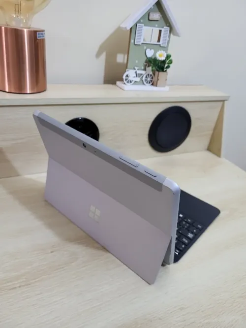 Microsoft Surface GO 3 TACTILE | PENTIUM CPU GOLD 6500Y 1.61GHz | 8GB RAM | 128GB SSD | Poids : 544g