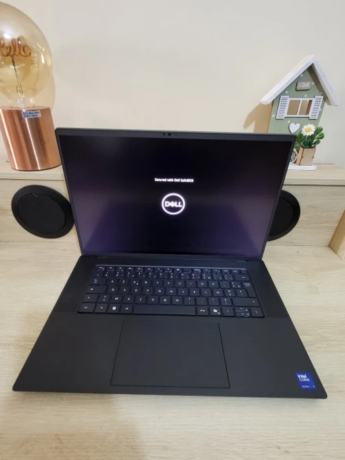 DELL PRECISION 5690 | CORE Ultra 7-165H | RTX 2000 ADA 8GB | 1To SSD | 32GB RAM