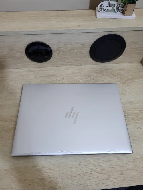 HP ELITEBOOK 845 G11 14'' FHD | RYZEN 5 8540U | 16GB RAM | 512GB NVMe | AMD RADEON 740M GRAPHICS