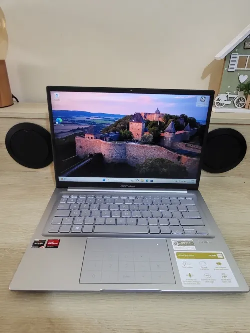 Asus Vivobook 14'' FHD + | RYZEN 7 PRO 7730U | 16GB RAM | 512GB NVMe SSD | AMD RADEON GRAPHICS