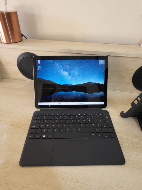 Microsoft Surface GO 4 TACTILE | INTEL N200 | 8GB RAM | 256GB SSD | Poids : 544g