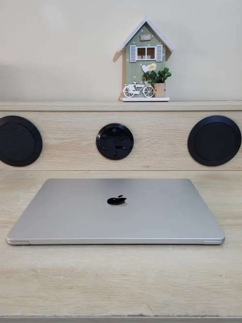 MacBook Air M4 2024 Argent | PUCE M4 8 CORE | GPU 10 CORE | 16GB RAM | 512GB SSD | CYCLES 95 | CAPACITÉ BATTERIE 100%