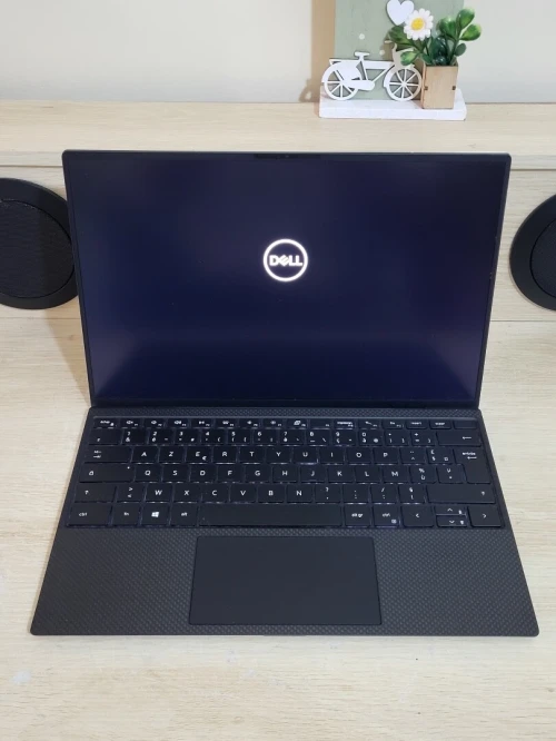 DELL XPS 9300 | CORE i7-1065G7 | 16GB RAM | 512GB NVMe SSD | INTEL IRIS XE GRAPHICS