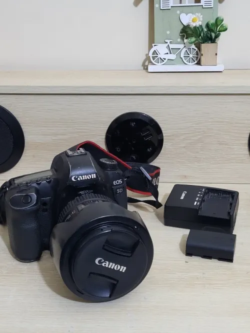 canon 5d mark ii + Canon EF 24-105mm f/4L IS USM