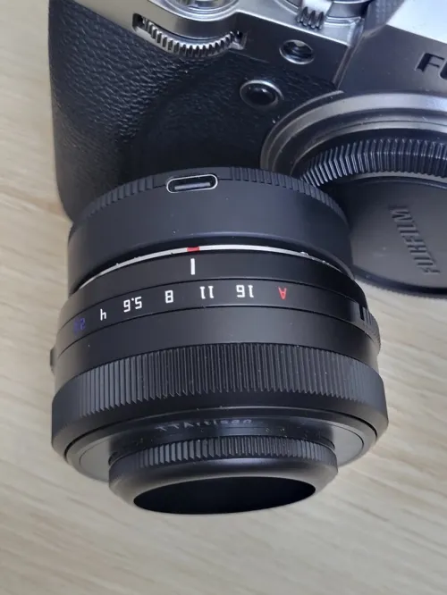 Fujifilm X-T4 sans miroir | 26Mpx | APS-C | 4K/UHD 60 pi/s | + OBLECTIF  TTARTISAN 27mm f/2.8 X AF