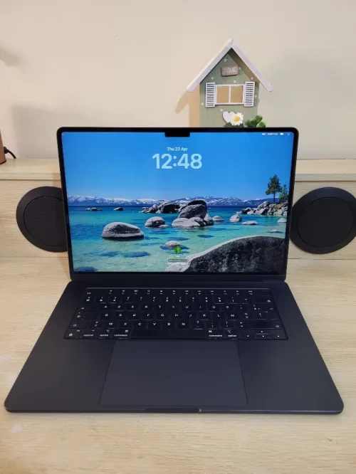 MacBook Air M2 15'' 2023 | PUCE M2 8 CPU | GPU 10 COEURS | 24GB RAM | 256GB SSD | CYCLES 362