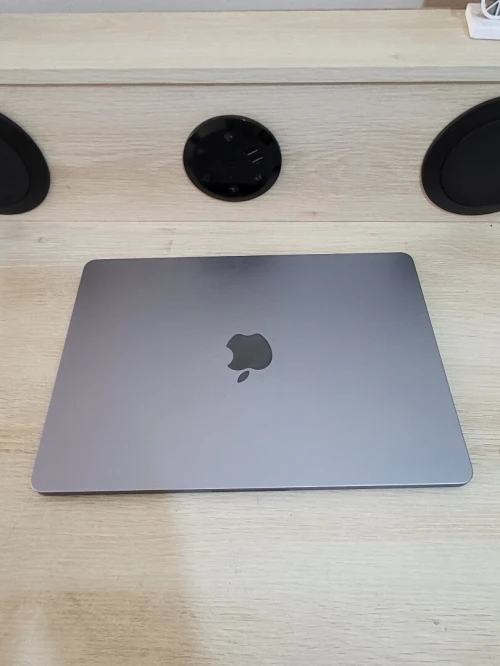 MacBook Air M2 2023 | PUCE M2 8 CPU | GPU 10 COEURS | 8GB RAM | 256GB SSD | CYCLES 67 | MDM BYPASSED