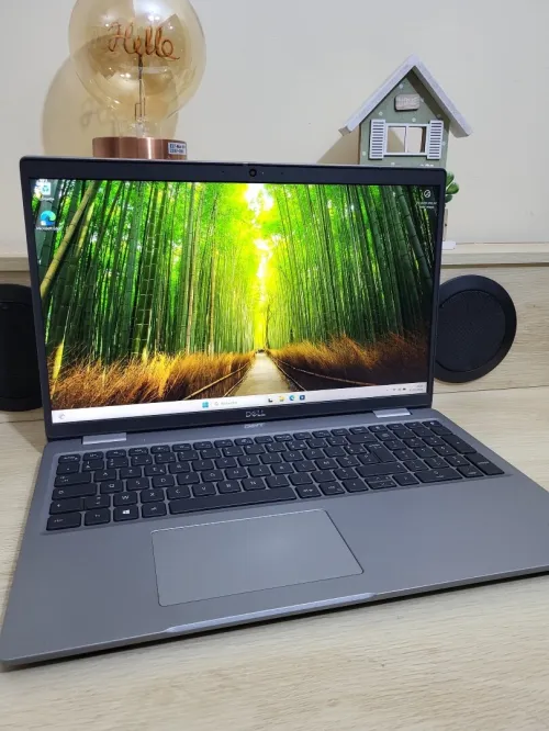DELL LATITUDE 5520 | INTEL CORE i7 1165G7 | 16GB RAM | 256GB SSD | INTEL Iris Xe
