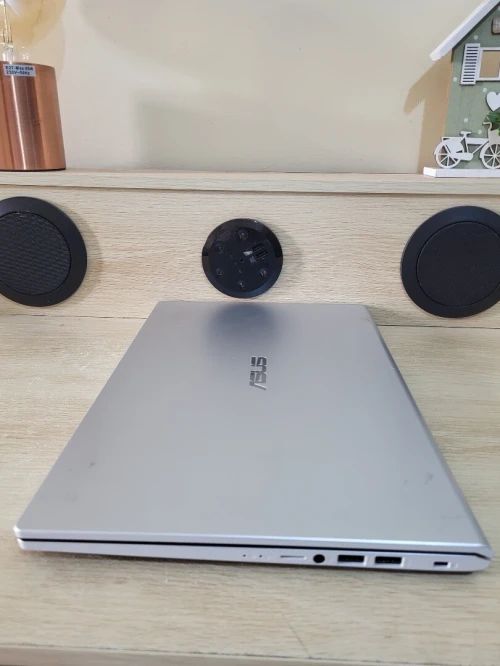 ASUS VivoBook 15.6" FHD | INTEL Pentium Silver N5000 | 4GB RAM | 256GB SSD | INTEL UHD GRAPHICS