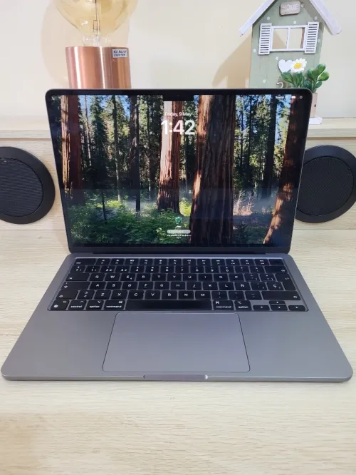 MacBook Air M2 | 8GB RAM | 256GB SSD | GRIS SIDERAL | CYCLES 61