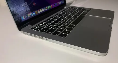 MACBOOK PRO 13 POUCES 2015 | CORE i5-DOUBLE COEUR | 8GB RAM | 256GB SSD | INTEL IRIS GRAPHICS