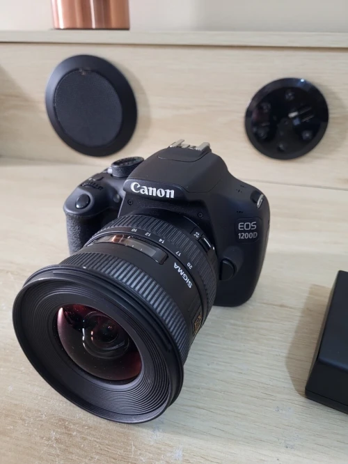 Canon EOS 1200D reflex 18.7 mpix + Objectif sigma 10 20mm 1 4 5.6 ex dc hsm