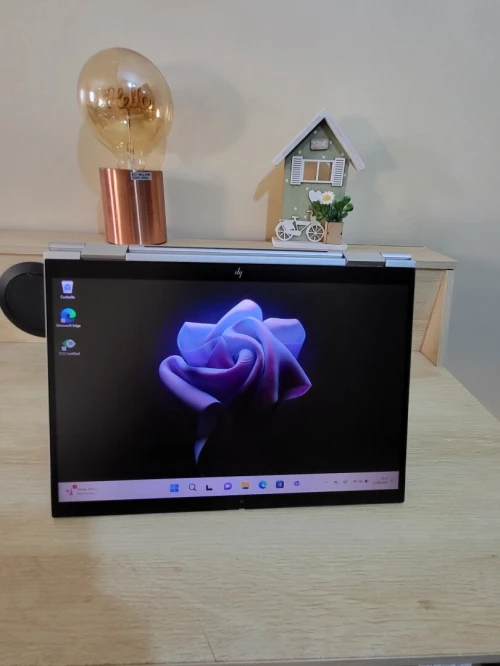 HP EliteBook X360 1040 G9 | INTEL EVO CORE i7 1255U | 16GB RAM | 1TB NVME SSD