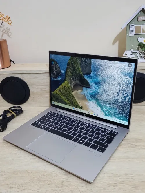 HP ELITEBOOK 845 G11 14'' FHD | RYZEN 5 8540U | 16GB RAM | 512GB NVMe | AMD RADEON 740M GRAPHICS