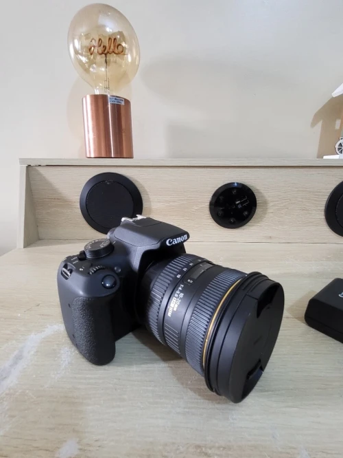 Canon EOS 1200D reflex 18.7 mpix + Objectif sigma 10 20mm 1 4 5.6 ex dc hsm