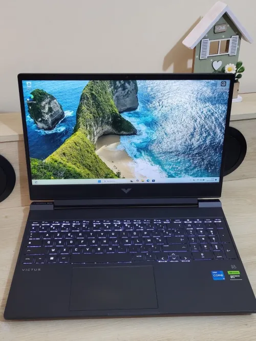 GAMING HP VICTUS 15.6 144Hz | INTEL CORE i5-12500H | RTX 4050 6GB | 16GB RAM | 512GB M2 SSD