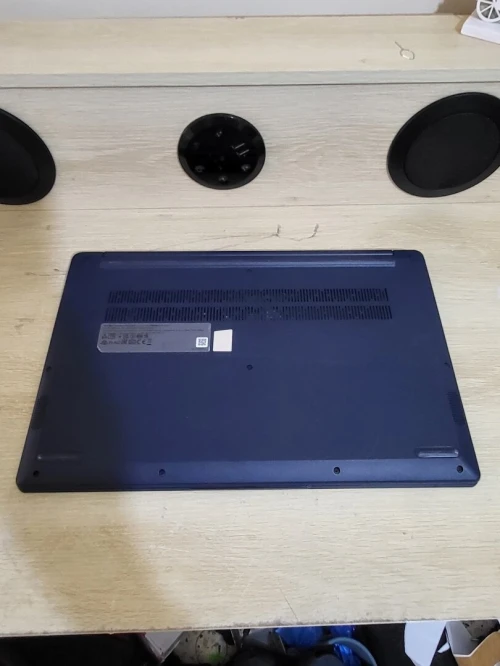 Lenovo IdeaPad 1 15.6'' FHD | RYZEN 7 5700U | 16GB RAM | 512GB NVMe SSD | AMD RADEON GRAPHICS 2GB