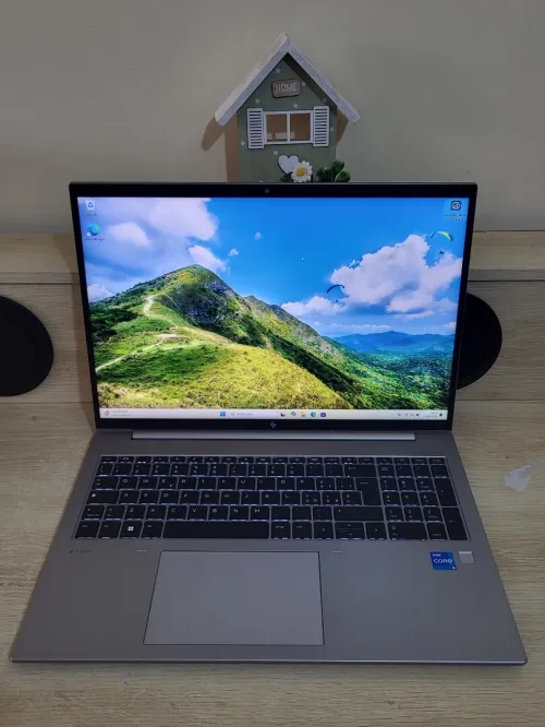 HP ZBook Firefly 16 G9 Workstation | CORE i5-1235U | NVIDIA T550 4GB | 16 RAM | 512GB NVMe SSD