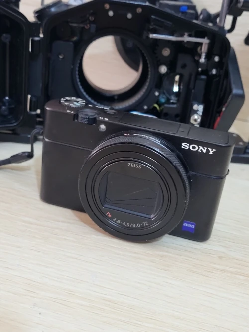 Caisson Sous-marin étanche Nauticam RX100 VII / 7 pack pro + Sony RX100 VII vidéos UHD 4K 30/24