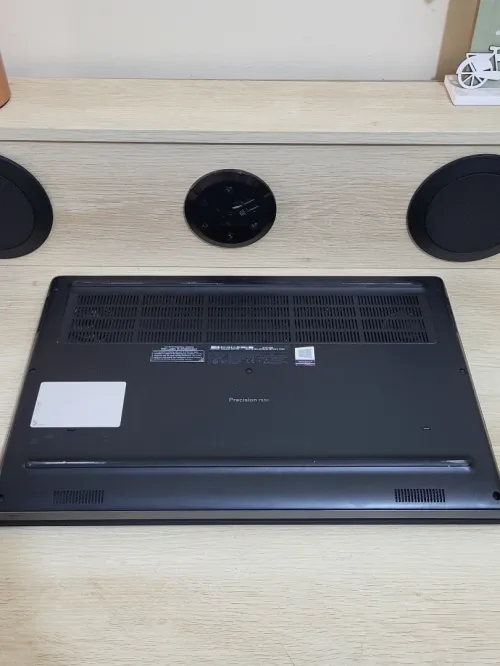DELL PRECISION 7530 | i5-8300H | QUADRO P3200 6GB | 32GB RAM | 512GB NVMe | WORKSTATION